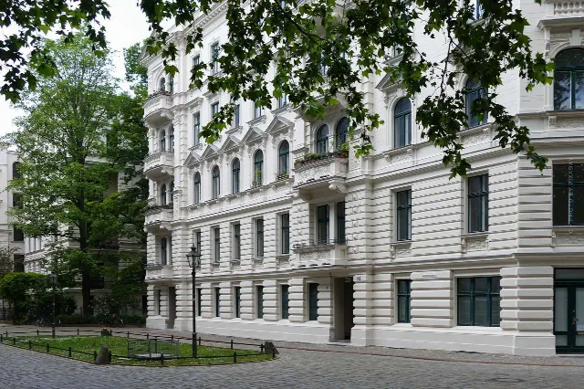 Продажа многоквартирного дома: Определение цены, налогов и арендаторов + налог на спекуляцию