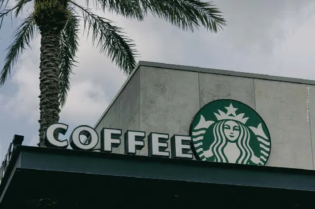 5 советов по выбору местоположения кафе: масштабируйте, как Starbucks