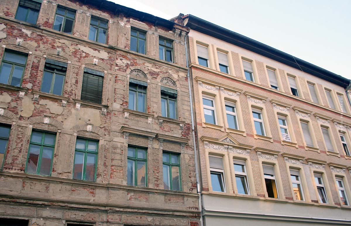 mietshaus-zinshaus-verkaufen-mehrfamilienhaus-leipzig-beispiel-alt-neu-vorher-nachher-sanierung-sanierungsstau-verkaufspreis